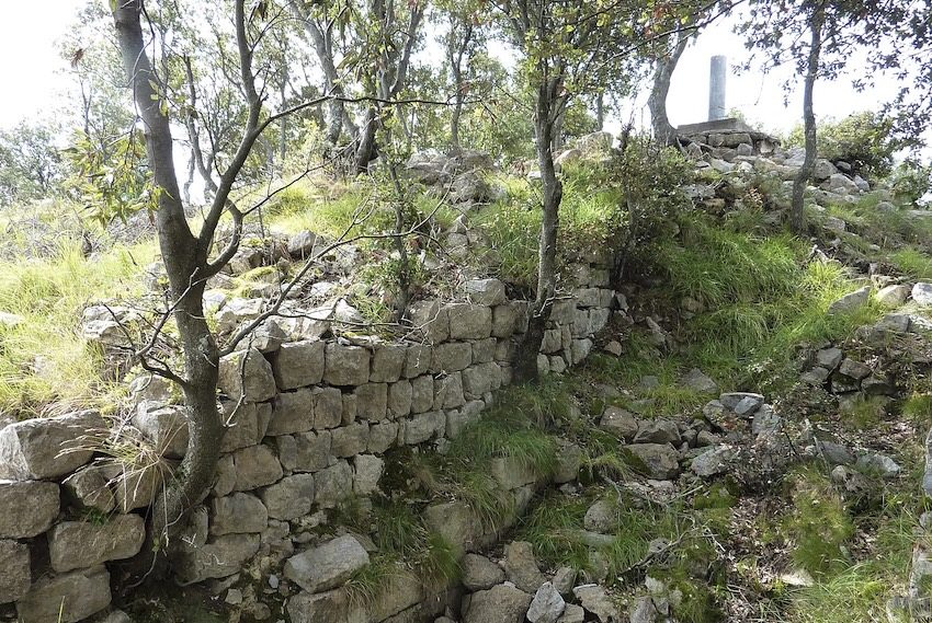 Capilla de Sant Julià / Castell de Bestracà