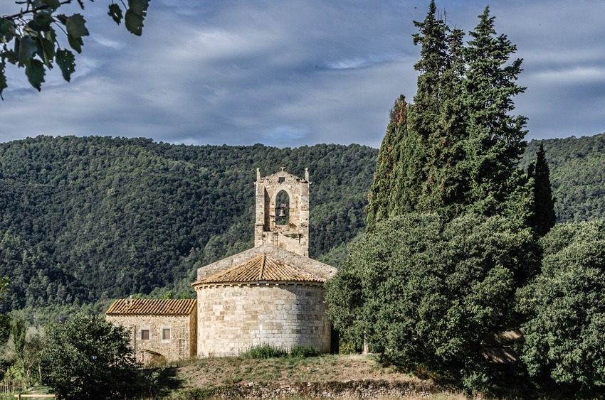 Iglesia de Santa María de Porqueres