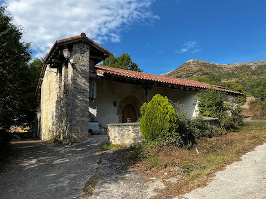 Iglesia de Santiago / Santiago eliza