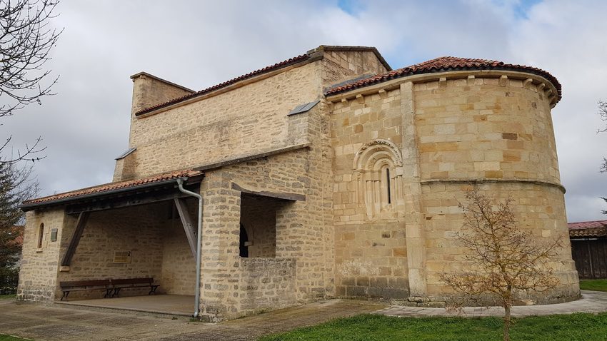 Iglesia de San Martín de Tours / Tourseko San Martin eliza
