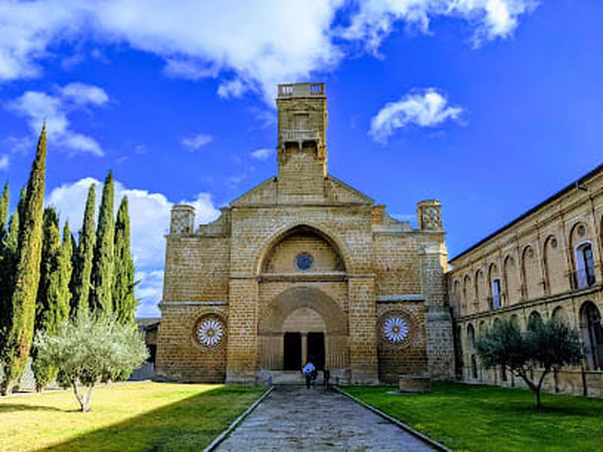 Monasterio de Santa María la Real de la Oliva