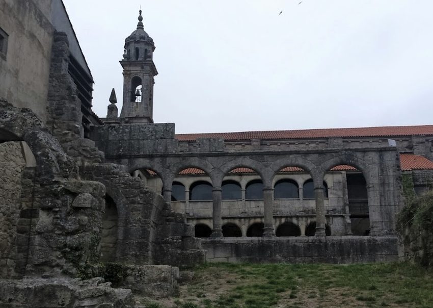 Iglesia de Santa María / Monasterio Cisterciense de Santa María de Xunqueira de Espadañedo