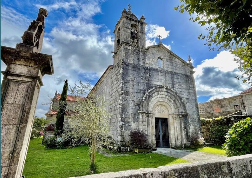 Monasterio de Santa Baia / Iglesia de Santa Eulalia de Donas