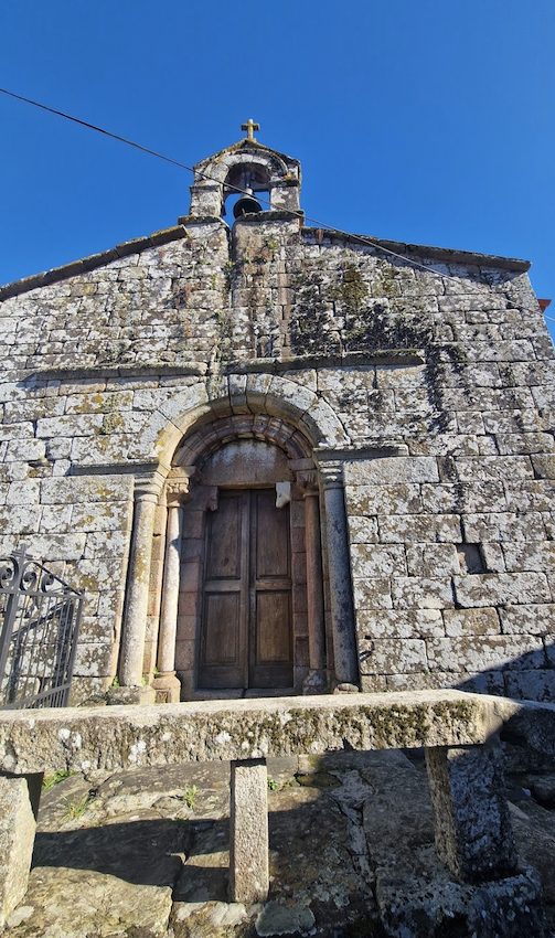 Iglesia de San Martiño / Iglesia de San Martín de Lalín de Arriba