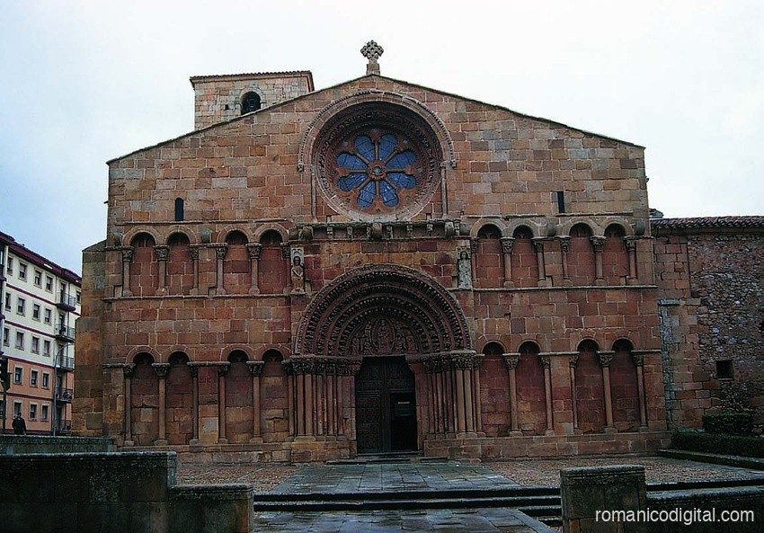 Iglesia de Santo Domingo (antes Santo Tomé)