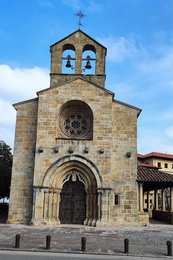 Iglesia de Santa María del Concejo / Iglesia de Santa María de la Oliva